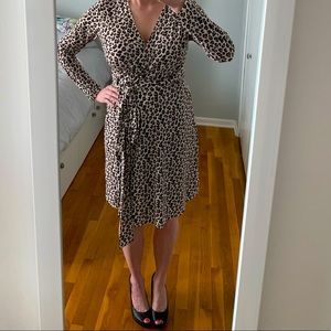 Banana Republic long sleeved wrap dress